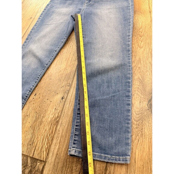 Chico's Platinum Jeans Women's 0.5 Short US-6 Blue Mid-Rise Slim Leg 30" Inseam - Picture 9 of 14